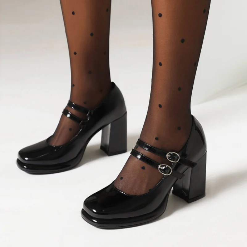 Patent Leather Pump - Chaussures en Cuir Verni à Double