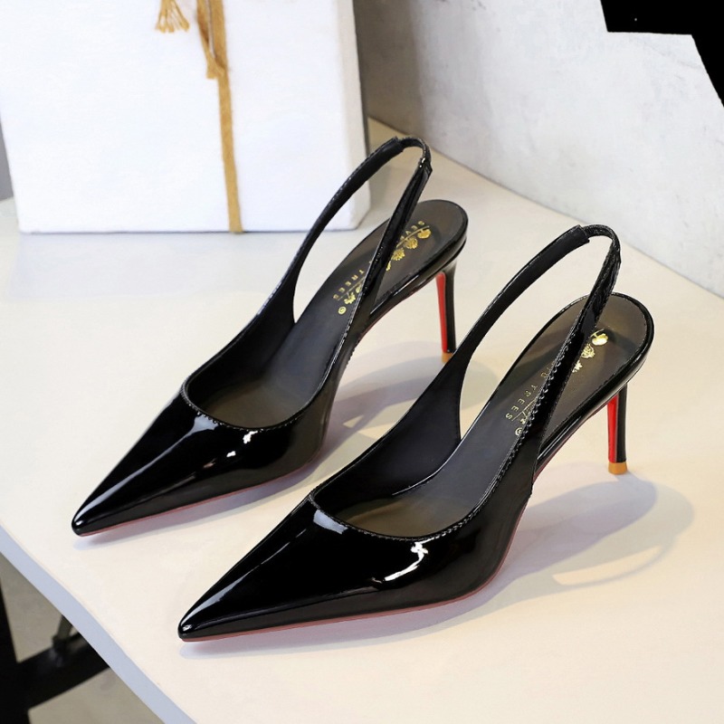 Patent Leather Pump - Nouveaux talons hauts pointus européens et