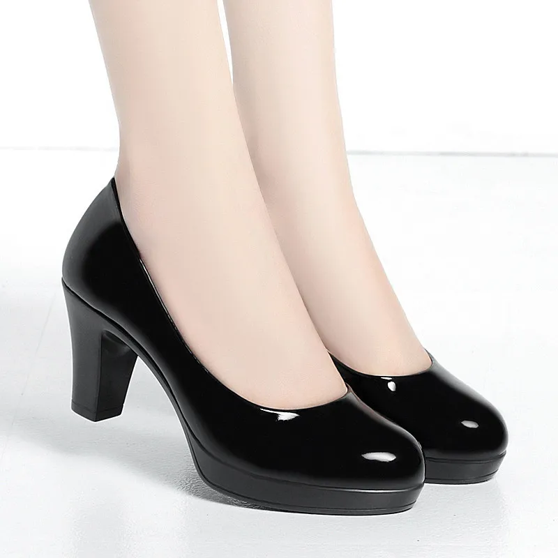 Escarpins à plateforme élégant - Patent Leather Pump avis et prix