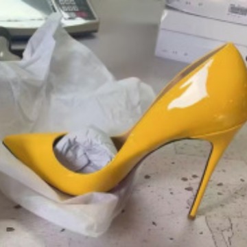 Chaussures pointues en cuir la - Patent Leather Pump avis et prix